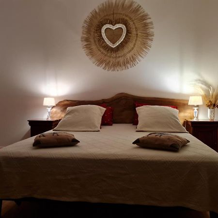 Guîtres Domaine La Tuilerie Bed & Breakfast エクステリア 写真
