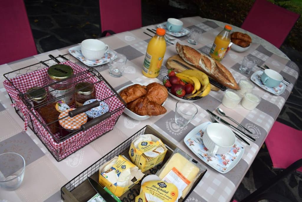 Guîtres Domaine La Tuilerie Bed & Breakfast エクステリア 写真