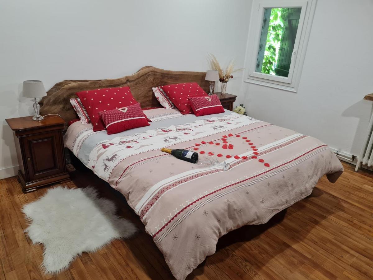 Guîtres Domaine La Tuilerie Bed & Breakfast エクステリア 写真