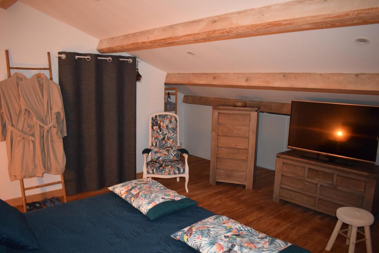 Guîtres Domaine La Tuilerie Bed & Breakfast エクステリア 写真